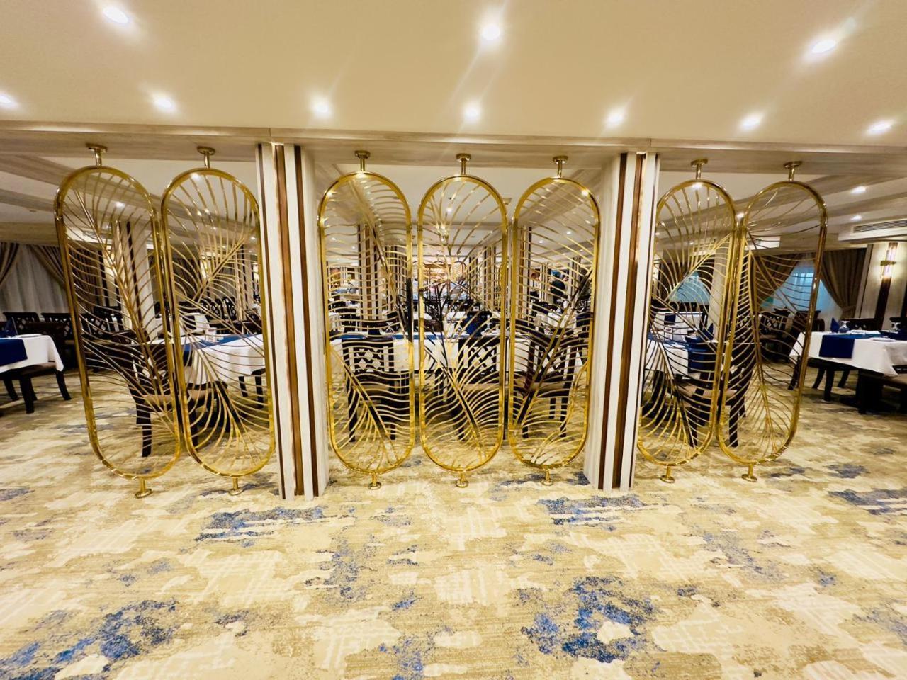 Ms Chateau Lafayette Nile Cruise - 4 Nights From Luxor Each Monday And 3 Nights From Aswan Each Friday Esterno foto