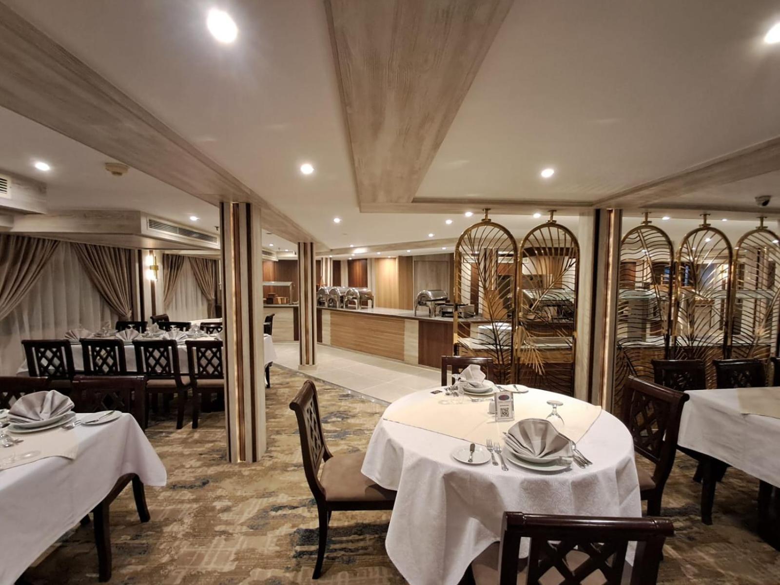 Ms Chateau Lafayette Nile Cruise - 4 Nights From Luxor Each Monday And 3 Nights From Aswan Each Friday Esterno foto